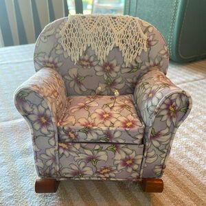 Adorable Rocking Chair Decor